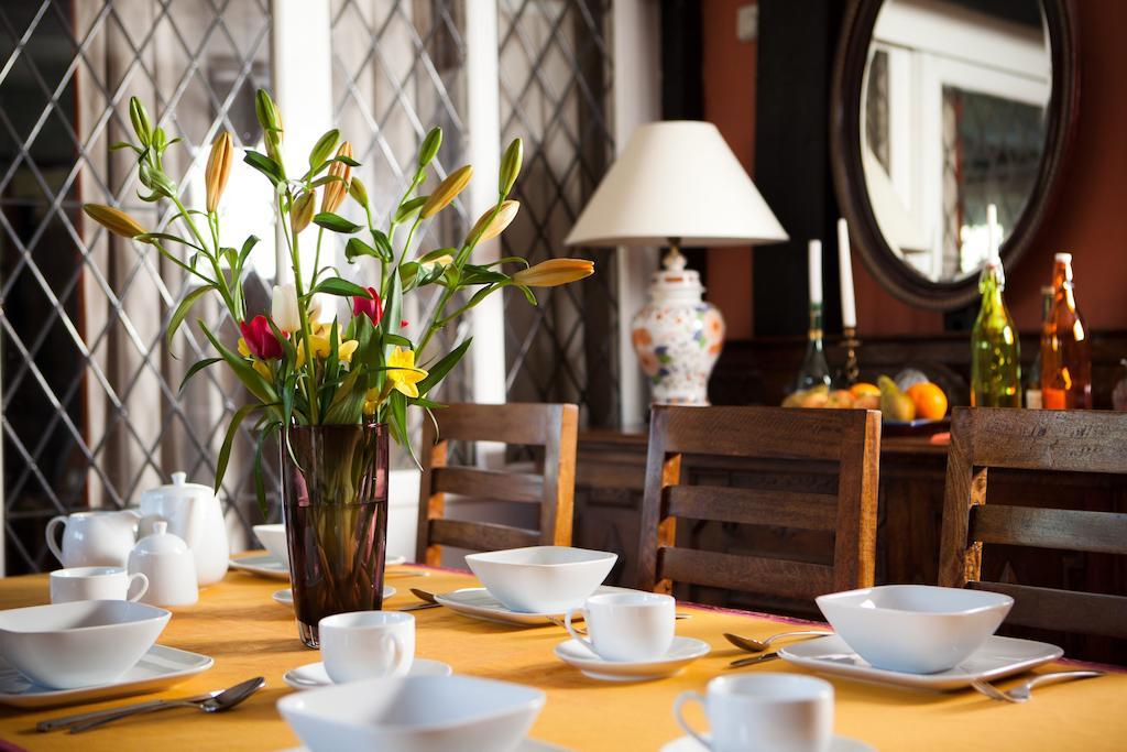 Kester House Hurst Green エクステリア 写真